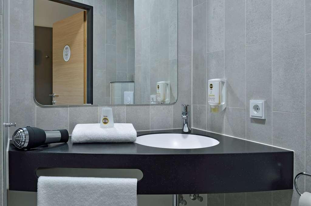 B&B Hotel Вилинген-Швенинген Екстериор снимка